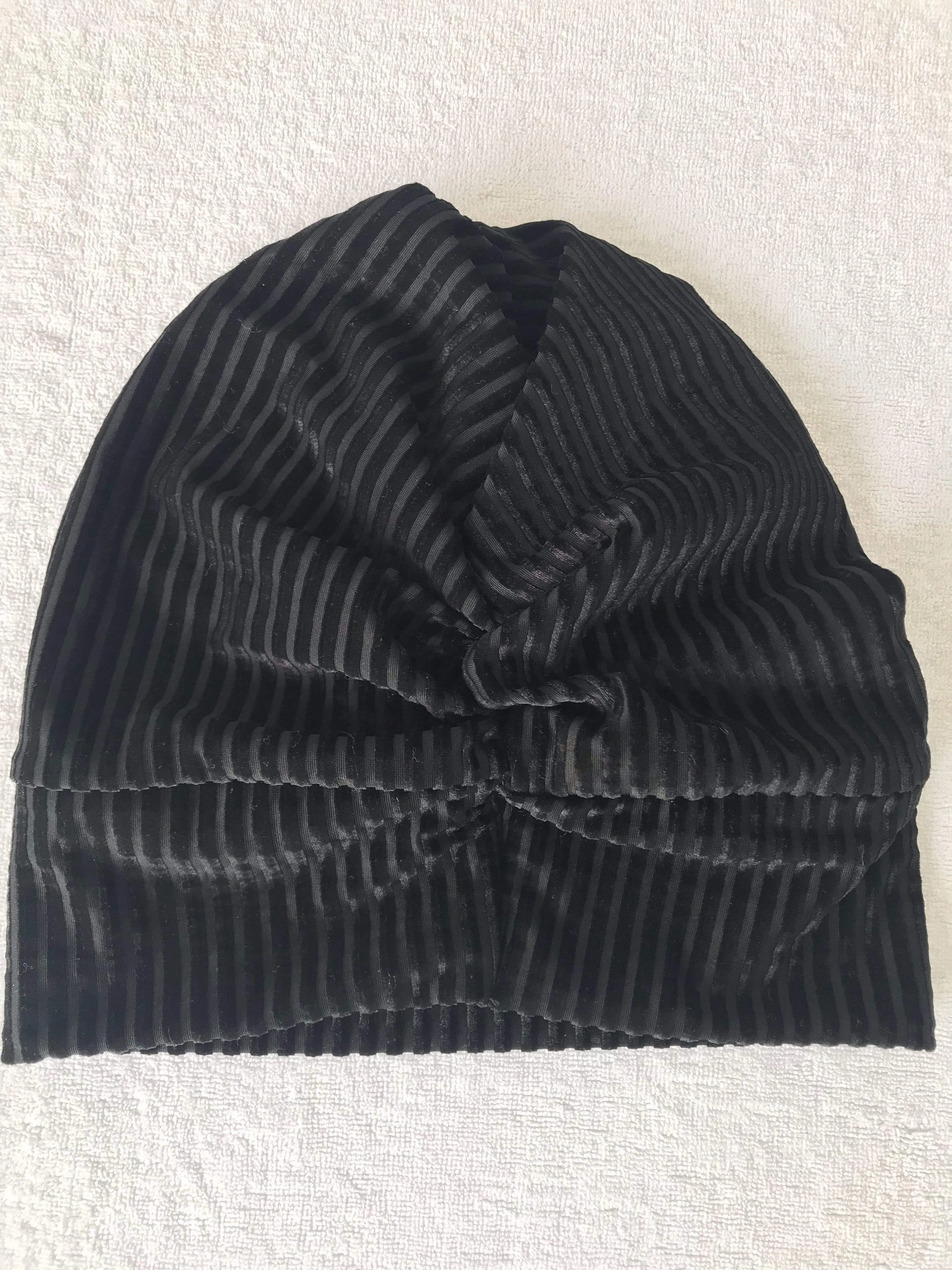 Beanie Velvet - Black