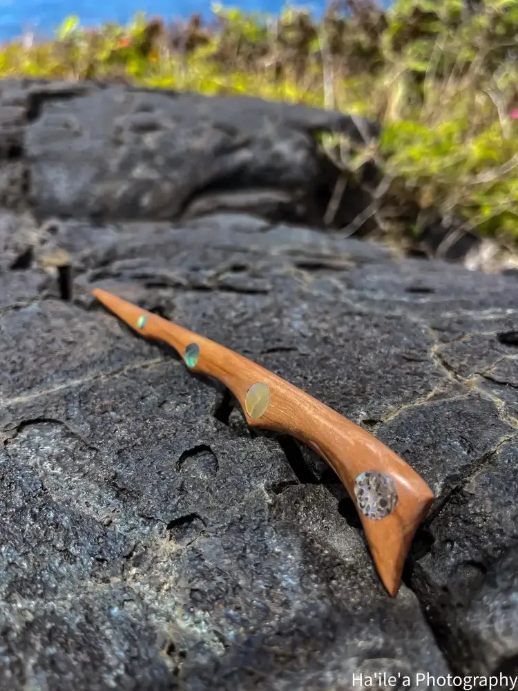 E OLA ANA - Paua Aalii Hair Stick