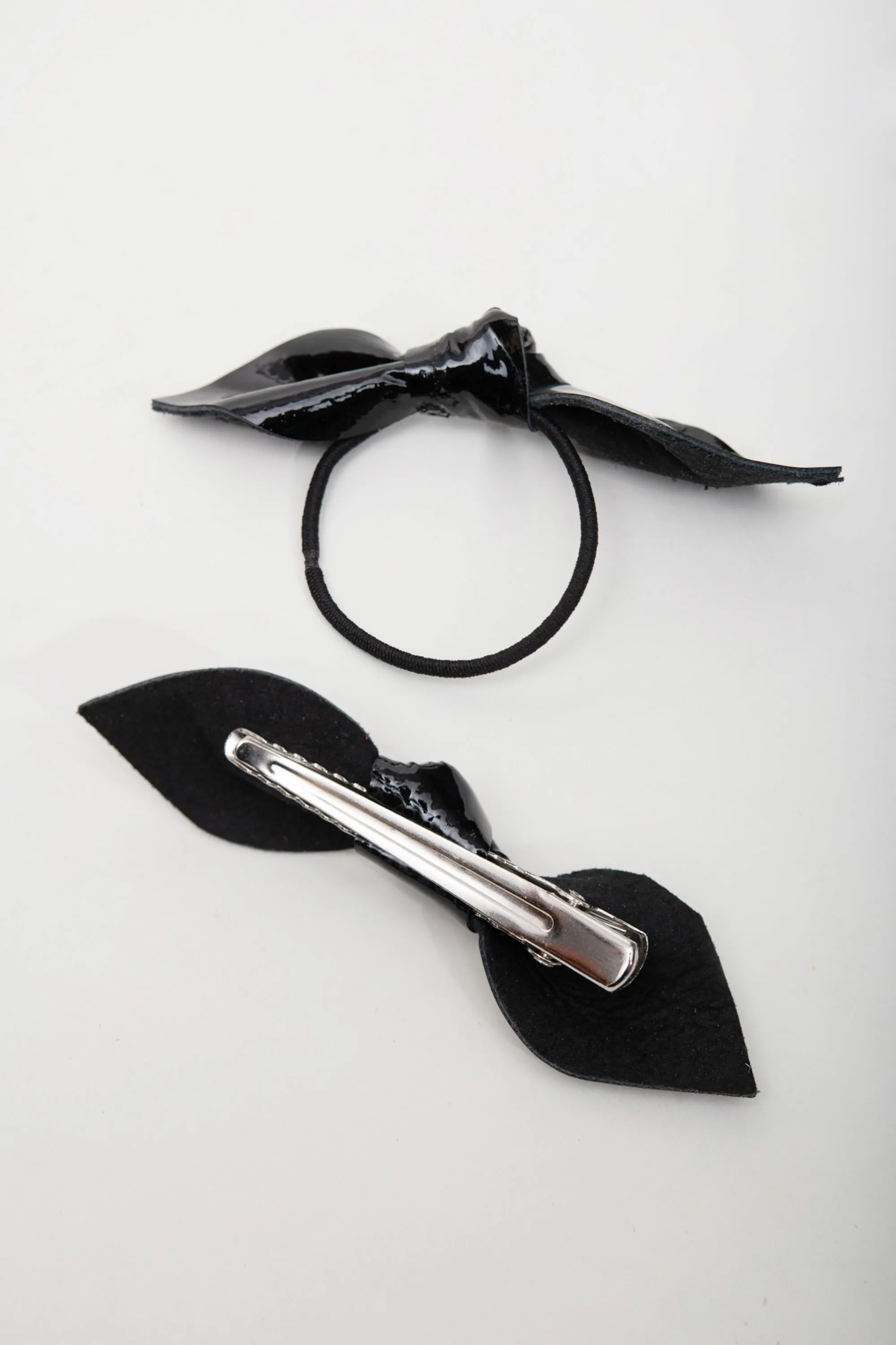 Leather hair clip and bow tie clip HOGAN model